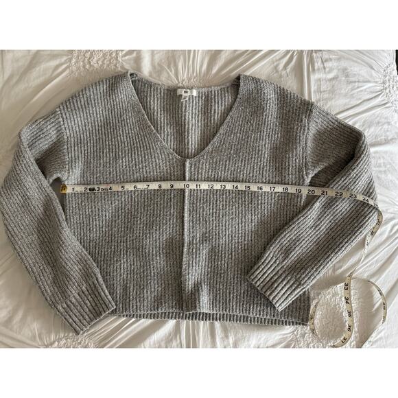 Cabincore Sweater Sz XS Gray V-neck Ribbed Comfy Cozy Winter Top - Picture 9 of 11